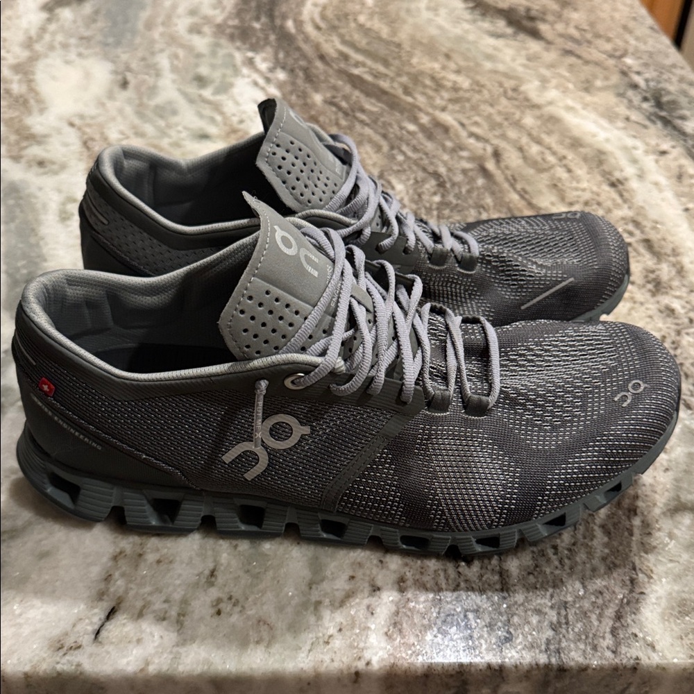 🔥HP🔥 On Running Men’s Gray Sneakers